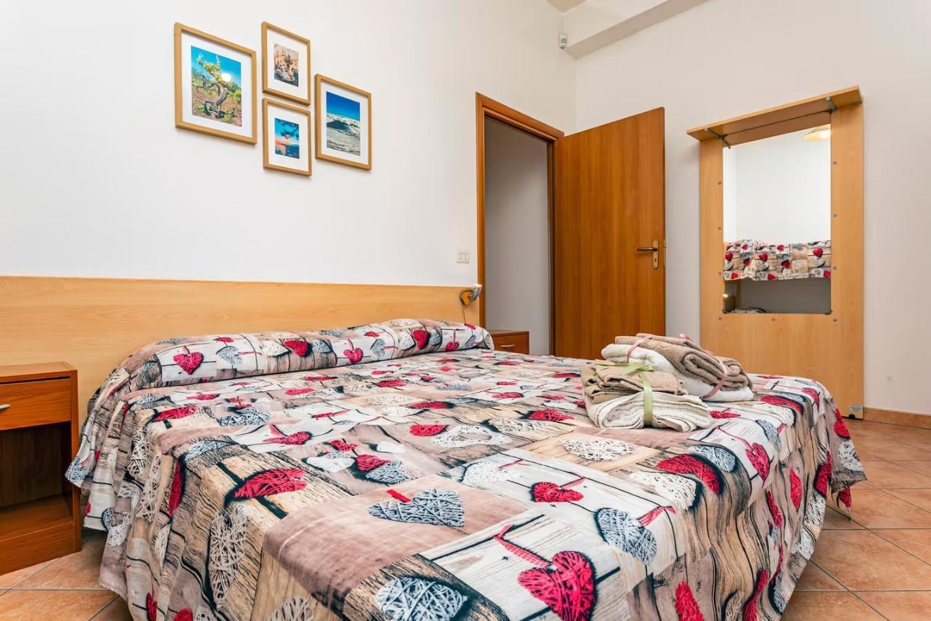 Апартаменты Camia Etna House Пьедимонте-Этнео Экстерьер фото