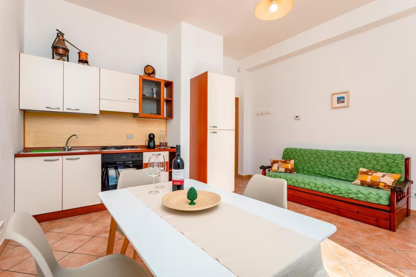 Апартаменты Camia Etna House Пьедимонте-Этнео Экстерьер фото